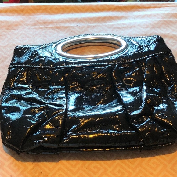 Nice looking clutch with metal handle and snap inside,  real clean, like new - Picture 1 of 6